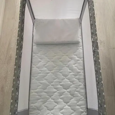 Apartment 'the Yellow' Berat