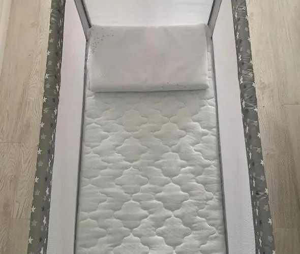 公寓 'the Yellow' 培拉特